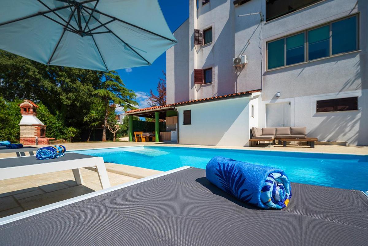 Big Swimming Pool Apartment Monvidal PUY 외부 사진