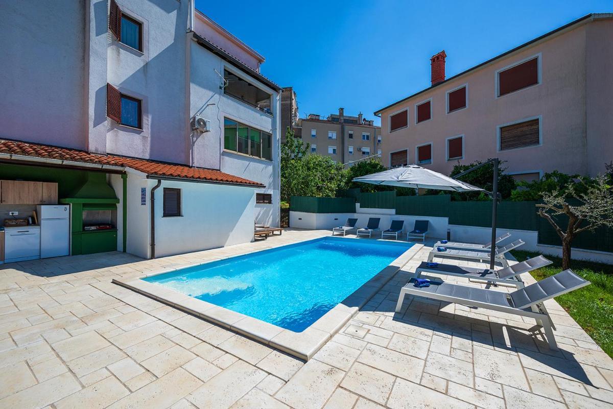 Big Swimming Pool Apartment Monvidal PUY 외부 사진
