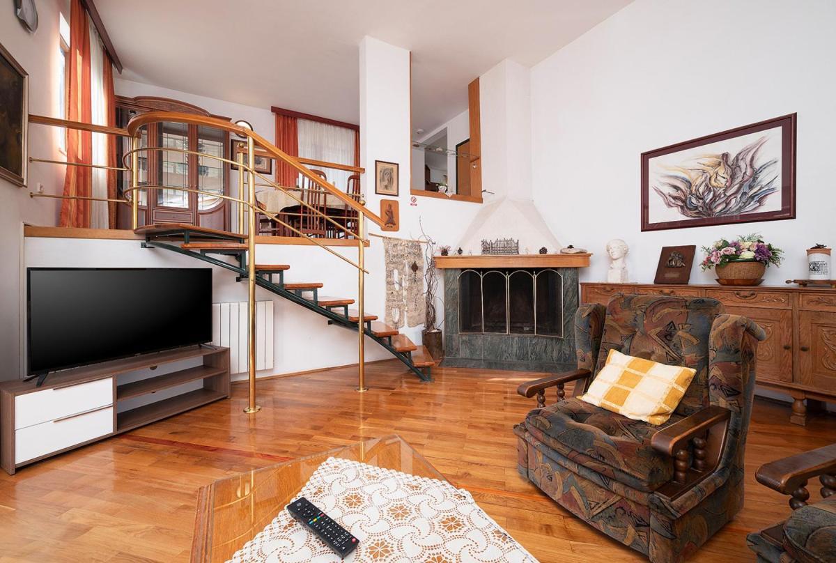 Big Swimming Pool Apartment Monvidal PUY 외부 사진